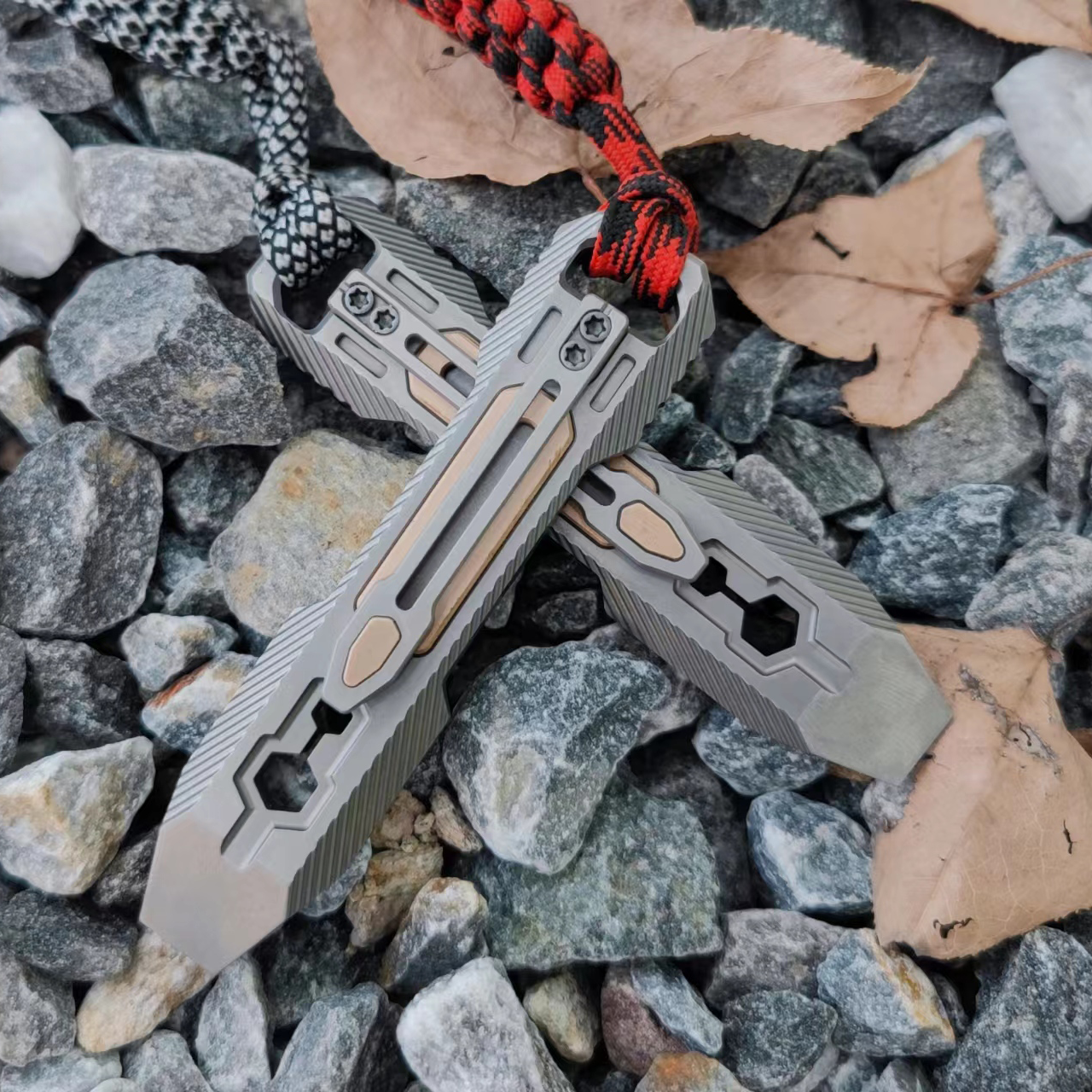 Titanium EDC Multi-Tool Pry Bar