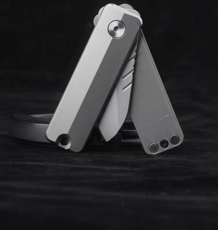 Titanium Magnetic Fidget Utility Knife
