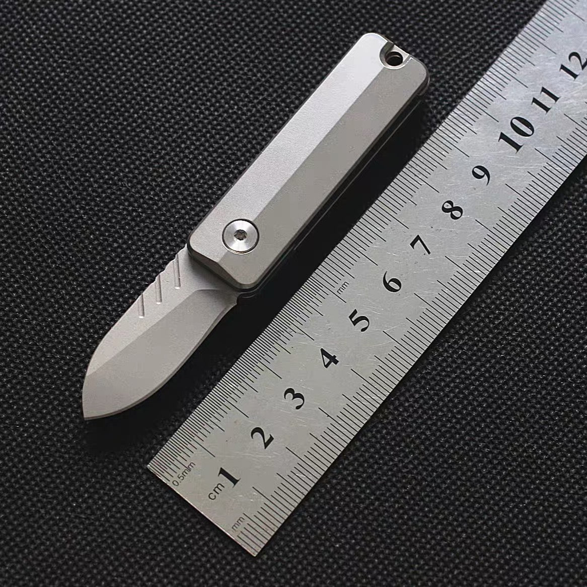 Titanium Magnetic Fidget Utility Knife