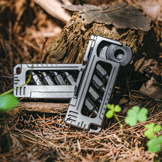 Titanium Magnetic Screwdriver Integrated Pocket Multi-Tool