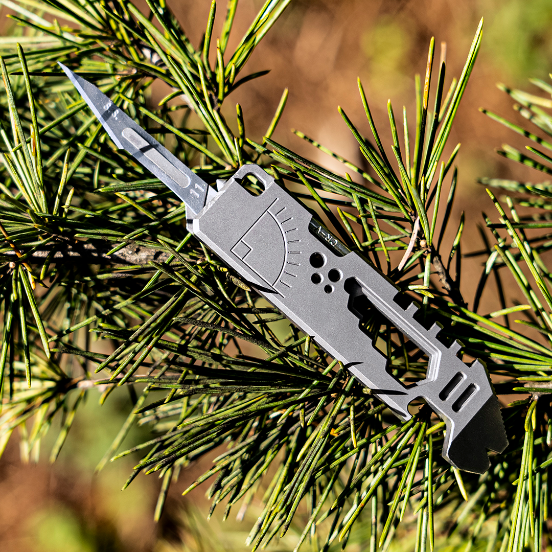 Titanium Multi-functional Mini Pry Bar